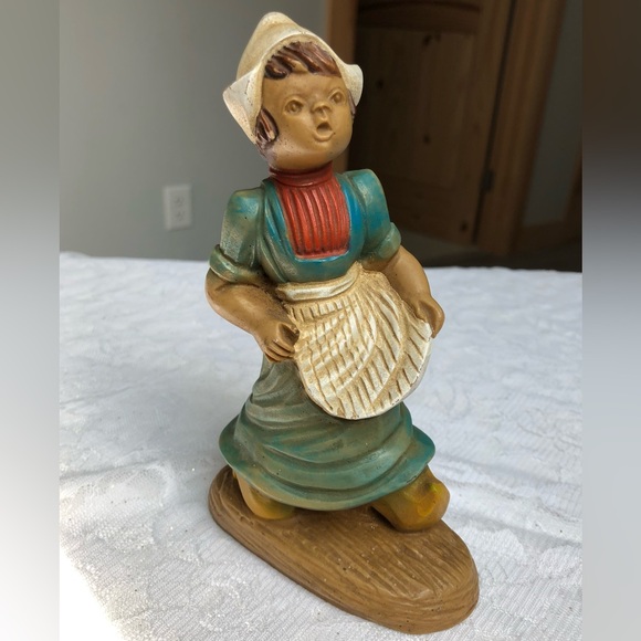 Vintage Dutch Holland Girl Figurine - Picture 2 of 7